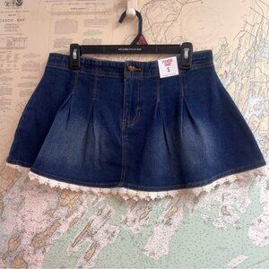 NWT!  Pleated Skirt By Celebrity Pink Skirt Size S Denim Pleated Lace Hem Mini